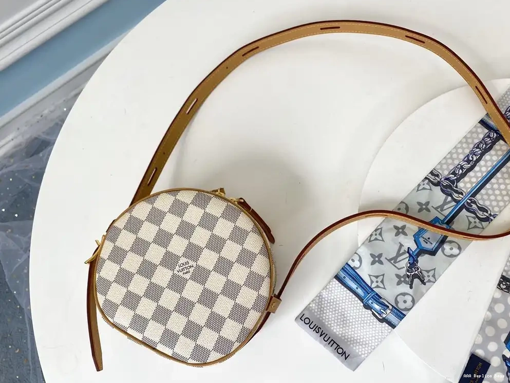 Aaa replica ru SOUPLE VUITTON LOUIS CHAPEAU PM BOITE 0701